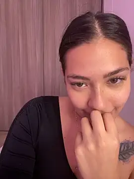 Latina vanessa online show from January 2025 01:32:01 AM