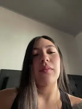 Latina vanessa online show from February 2026 01:08:02 PM