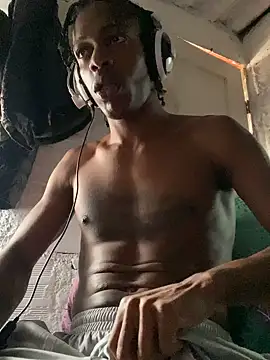 Larry-n-clouds online show from November 2025 03:34:01 PM