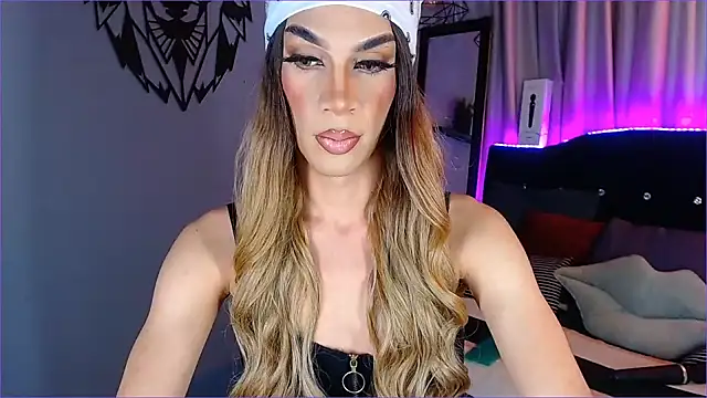Snapshot of camila_hootie chatting on December 2024 02:36:01 AM camila hootie online show from December 2024 02:36:01 AM