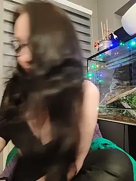 Snapshot of CamilleDesire chatting on December 2025 04:59:02 PM CamilleDesire online show from December 2025 04:59:02 PM