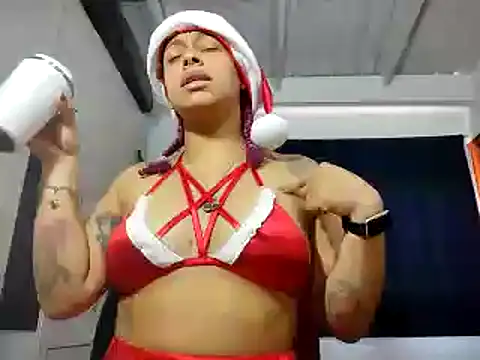 Snapshot of Cata_Blue__ chatting on December 2024 06:24:02 PM Cata Blue online show from December 2024 06:24:02 PM