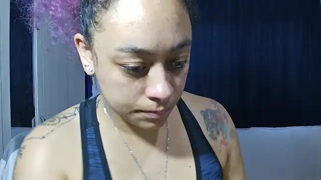 Snapshot of Cata_Blue__ chatting on February 2025 02:33:01 PM Cata Blue online show from February 2025 02:33:01 PM