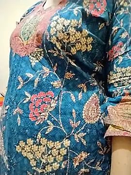 Ameera19 online show from May 2026 04:37:01 PM