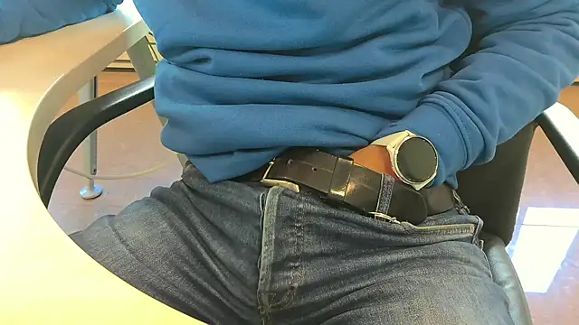 alessandroman2114 online show from October 2025 08:33:01 AM