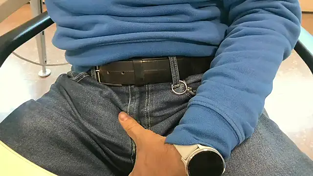 alessandroman2114 online show from January 2026 11:13:01 AM