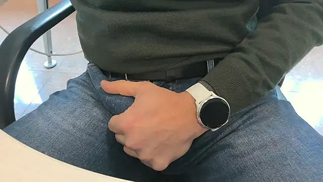 Snapshot of alessandroman2114 chatting on February 2026 11:17:01 AM alessandroman2114 online show from February 2026 11:17:01 AM