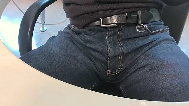 Snapshot of alessandroman2114 chatting on March 2026 11:50:01 AM alessandroman2114 online show from March 2026 11:50:01 AM