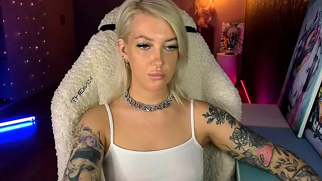 Snapshot of tykioty_Miley chatting on July 2026 01:25:01 PM tykioty Miley online show from July 2026 01:25:01 PM