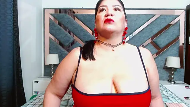 KarlaTesg online show from February 2026 09:49:01 PM