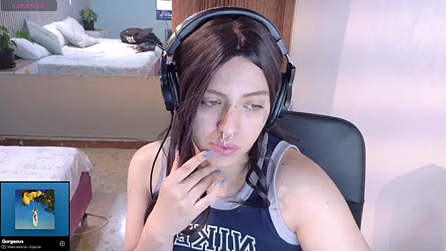 Snapshot of Eli666uwu chatting on October 2025 06:04:01 PM Eli666uwu online show from October 2025 06:04:01 PM