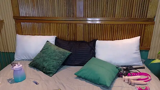 Snapshot of Eli666uwu chatting on October 2025 10:30:01 PM Eli666uwu online show from October 2025 10:30:01 PM