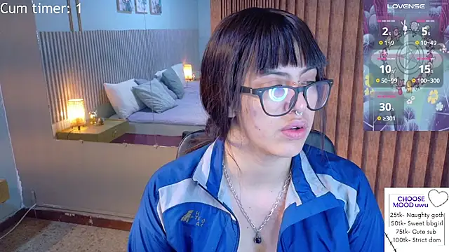 Eli666uwu online show from March 2026 10:32:01 AM