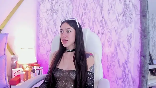 Athziry  online show from December 2024 10:50:02 AM