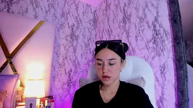 Athziry  online show from February 2025 01:47:02 AM