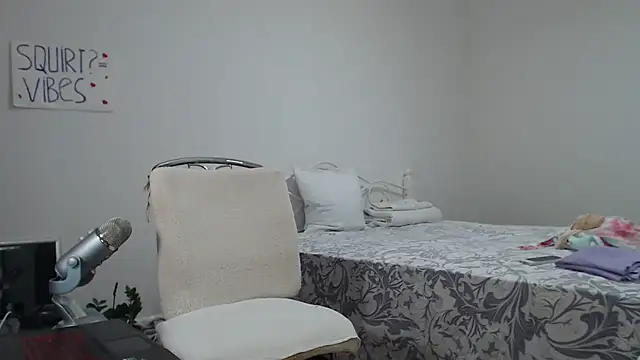 Snapshot of AnnaStellariX chatting on January 2025 01:37:02 PM AnnaStellariX online show from January 2025 01:37:02 PM