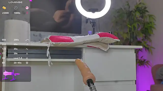 Snapshot of luckyalice_ chatting on January 2025 11:18:01 PM luckyalice online show from January 2025 11:18:01 PM