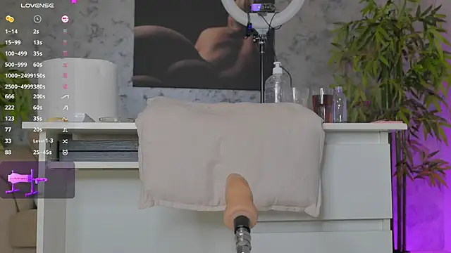 Snapshot of luckyalice_ chatting on March 2025 08:07:02 PM luckyalice online show from March 2025 08:07:02 PM