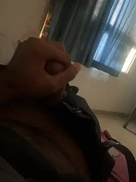 Snapshot of mrtoy121 chatting on March 2025 03:22:01 AM mrtoy121 online show from March 2025 03:22:01 AM