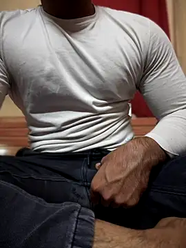 Snapshot of mrtoy121 chatting on October 2025 07:14:01 PM mrtoy121 online show from October 2025 07:14:01 PM