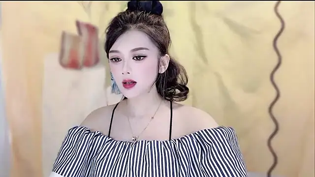 Snapshot of VIWVI chatting on March 2026 05:04:02 AM VIWVI online show from March 2026 05:04:02 AM