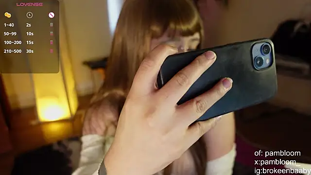 Snapshot of droolingdollfacee chatting on September 2025 09:14:01 PM droolingdollfacee online show from September 2025 09:14:01 PM