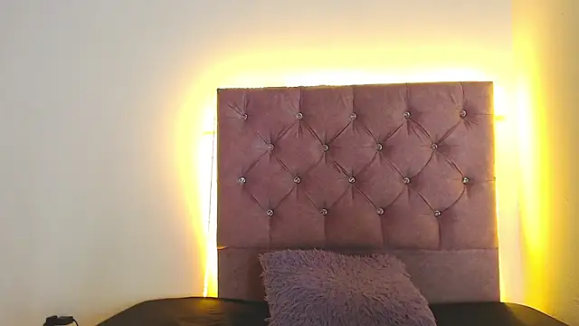 ANDREA TWERK ASS online show from May 2026 10:18:02 PM