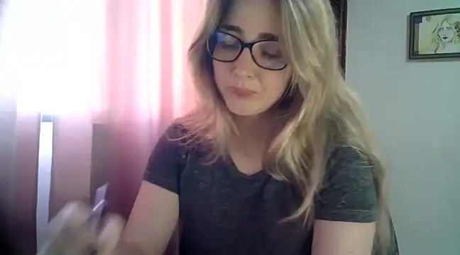 Snapshot of katy_pp chatting on January 2025 02:18:01 PM katy pp online show from January 2025 02:18:01 PM
