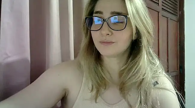 Snapshot of katy_pp chatting on January 2025 03:18:01 AM katy pp online show from January 2025 03:18:01 AM