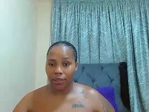 curvycloe1 online show from February 2025 08:13:02 PM