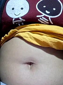 Priya Bong online show from November 2025 11:49:02 PM