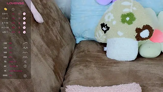 TrissMerigold9 online show from October 2025 09:12:02 PM