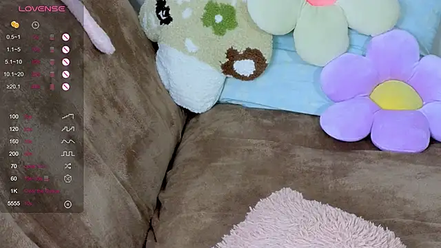 TrissMerigold9 online show from October 2025 09:24:01 PM