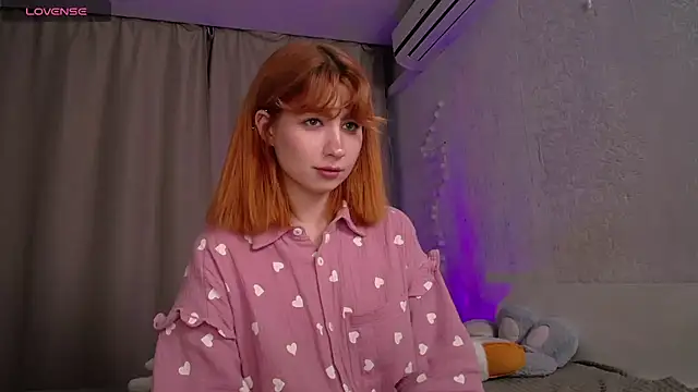 Evaa Moonn  online show from November 2025 05:24:02 PM