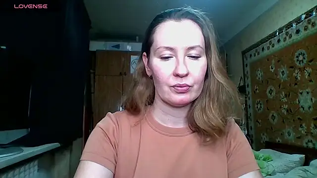 Snapshot of AnnaXLovers chatting on February 2025 01:38:01 PM AnnaXLovers online show from February 2025 01:38:01 PM