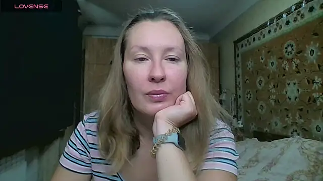 Snapshot of AnnaXLovers chatting on September 2025 08:58:02 AM AnnaXLovers online show from September 2025 08:58:02 AM