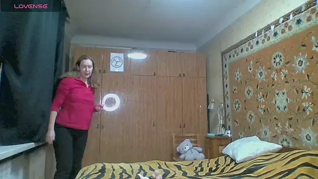 AnnaXLovers online show from December 2025 12:03:02 PM