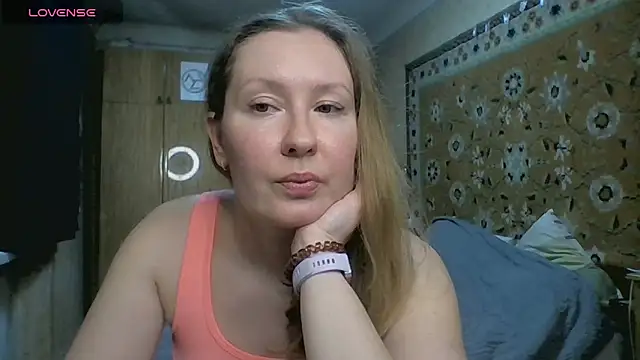 AnnaXLovers online show from May 2026 02:01:01 PM