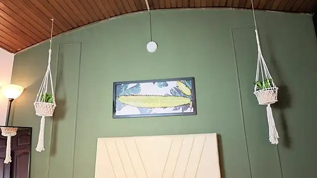 Snapshot of LILA_ELLIOT chatting on December 2025 08:43:01 AM LILA ELLIOT online show from December 2025 08:43:01 AM