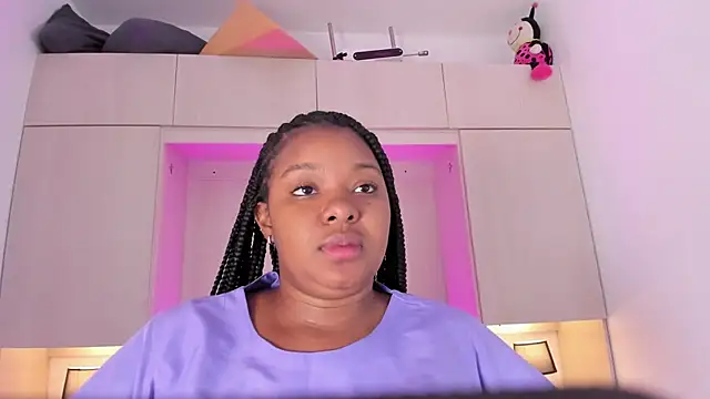 Snapshot of tamaraa_smiith chatting on February 2025 12:05:02 PM tamaraa smiith online show from February 2025 12:05:02 PM