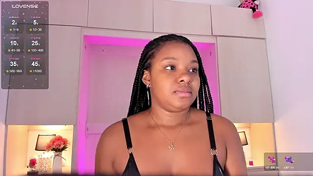 Snapshot of tamaraa_smiith chatting on February 2025 11:55:01 AM tamaraa smiith online show from February 2025 11:55:01 AM