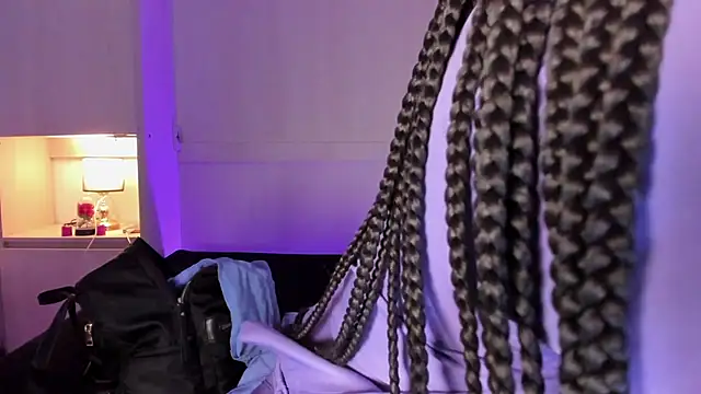 Snapshot of tamaraa_smiith chatting on March 2025 12:01:02 PM tamaraa smiith online show from March 2025 12:01:02 PM