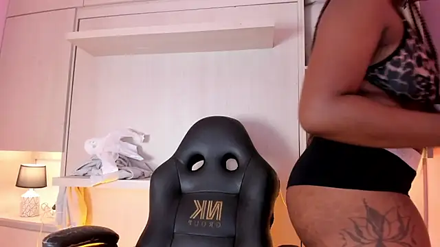 Snapshot of tamaraa_smiith chatting on September 2025 12:37:02 PM tamaraa smiith online show from September 2025 12:37:02 PM