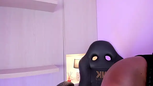 Snapshot of tamaraa_smiith chatting on September 2025 07:41:02 PM tamaraa smiith online show from September 2025 07:41:02 PM