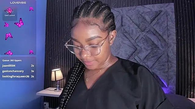 Snapshot of tamaraa_smiith chatting on October 2025 07:44:02 PM tamaraa smiith online show from October 2025 07:44:02 PM