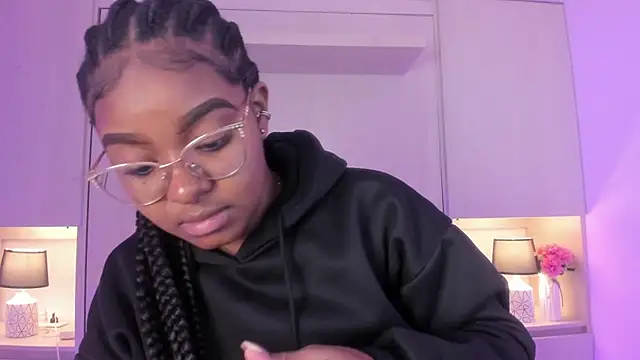 Snapshot of tamaraa_smiith chatting on October 2025 07:46:02 PM tamaraa smiith online show from October 2025 07:46:02 PM