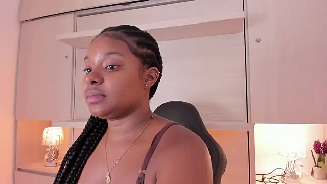 Snapshot of tamaraa_smiith chatting on October 2025 07:59:01 PM tamaraa smiith online show from October 2025 07:59:01 PM