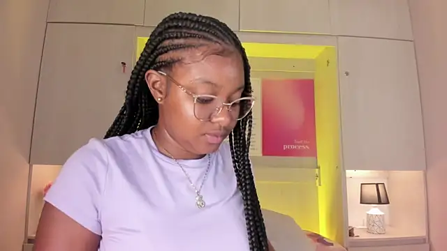 tamaraa smiith online show from February 2026 07:36:01 PM