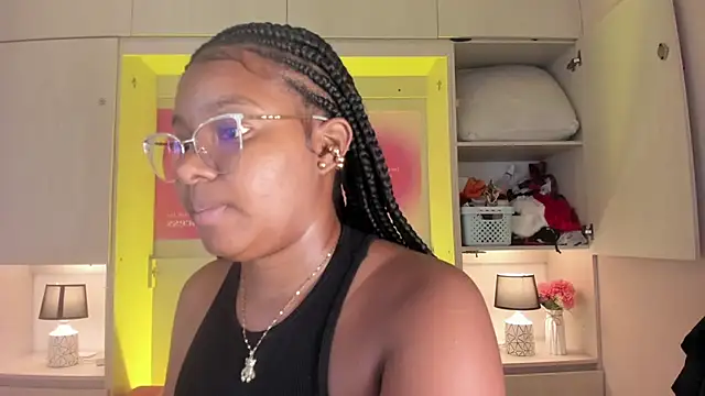 tamaraa smiith online show from March 2026 08:17:01 PM