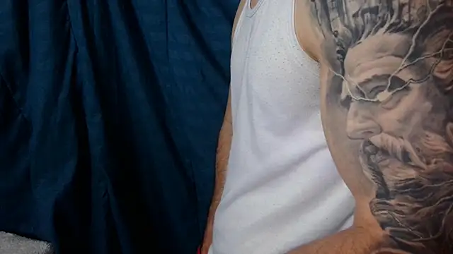 Snapshot of Kenner_fox77 chatting on December 2024 09:39:02 AM Kenner fox77 online show from December 2024 09:39:02 AM